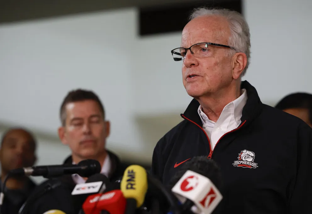 Senator Jerry Moran speaking at a press conference with other government officials on the rescue efforts following a collision between an American Airlines plane and an Army helicopter in Washington, D.C., on January 30, 2025. | Source: Getty Images 